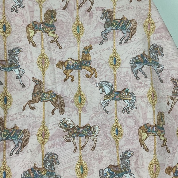 Handmade vintage lap quilt blanket carousel horses print 40.5” x 37” - Picture 8 of 11